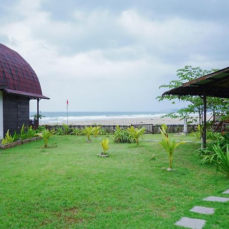 Отель Momos Surf Shack Salul Экстерьер фото