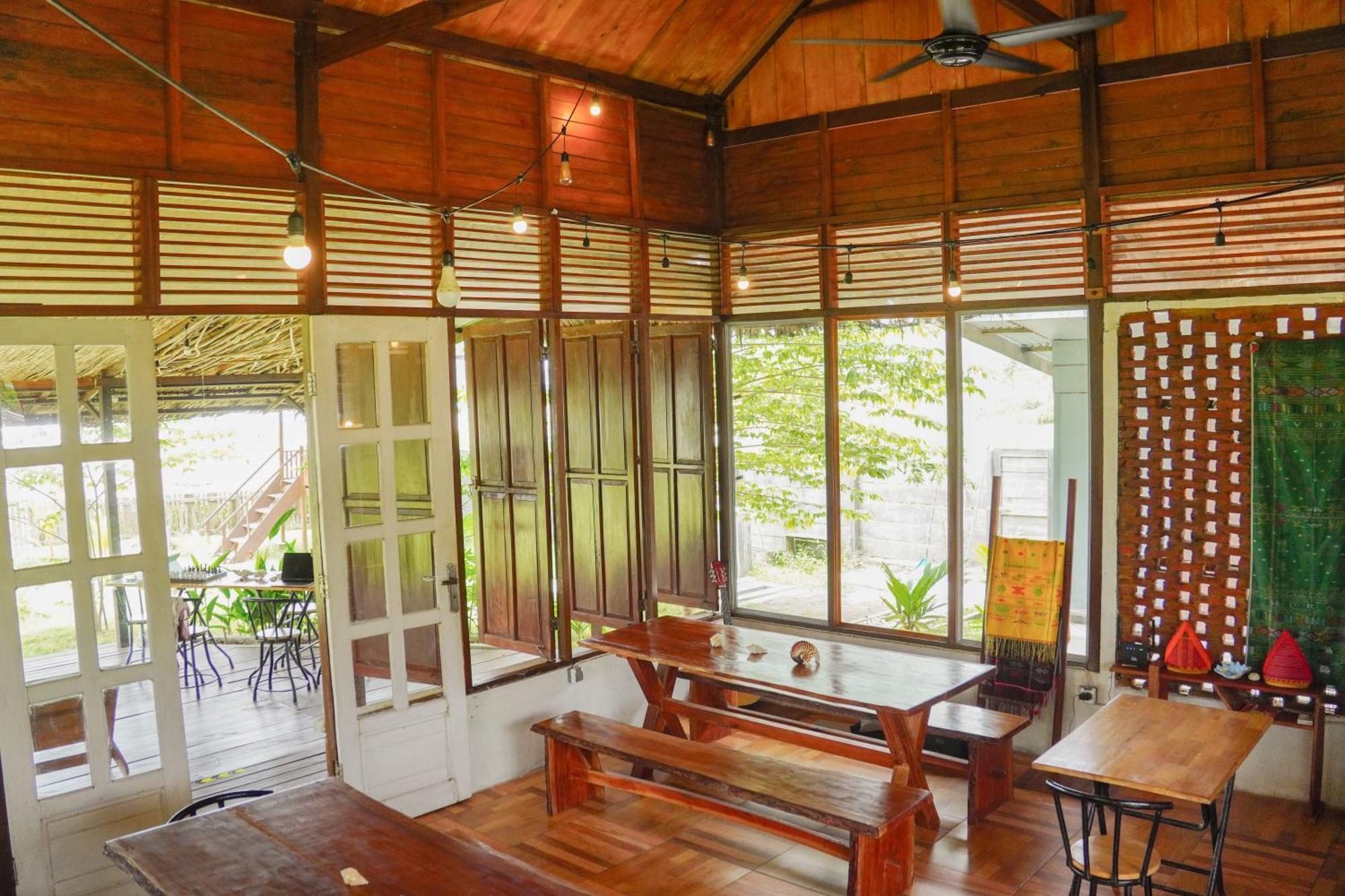 Отель Momos Surf Shack Salul Экстерьер фото
